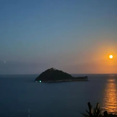 Vista Mozzafiato Sull'isola Gallinara *