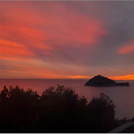 Vista Mozzafiato Sull'isola Gallinara * Alassio